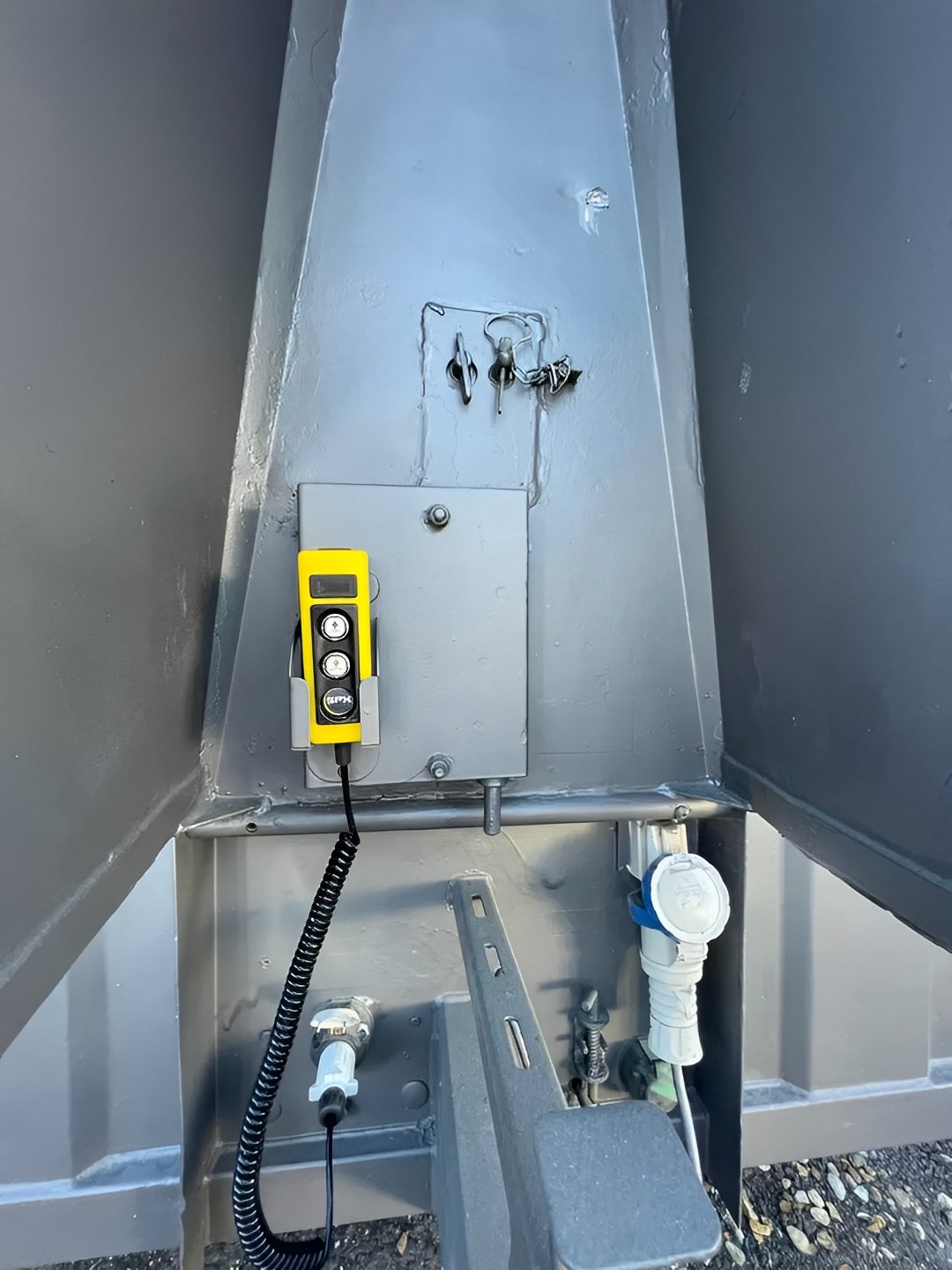 12 x 7.5ft Towable Mobile Welfare Unit With Diesel Generator - Image 10