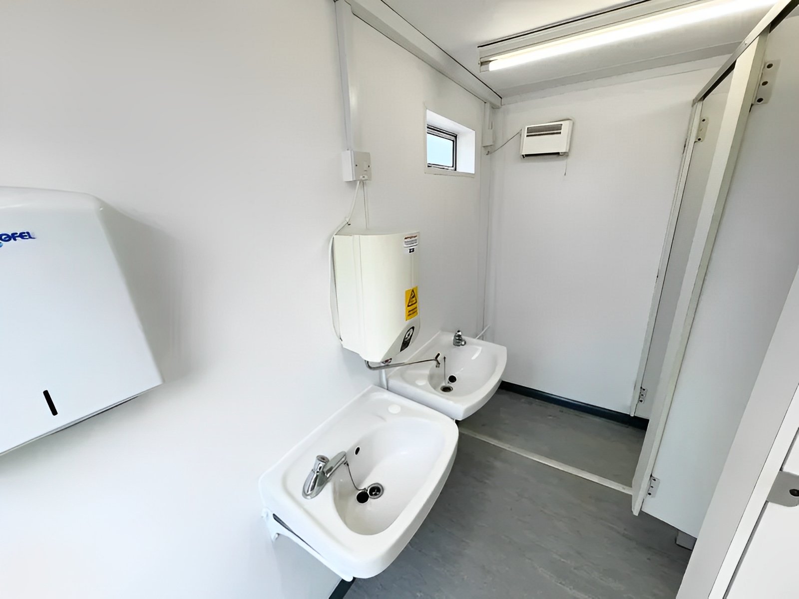 12 x 9ft Anti Vandal 2 + 1 Toilet Block - Image 8