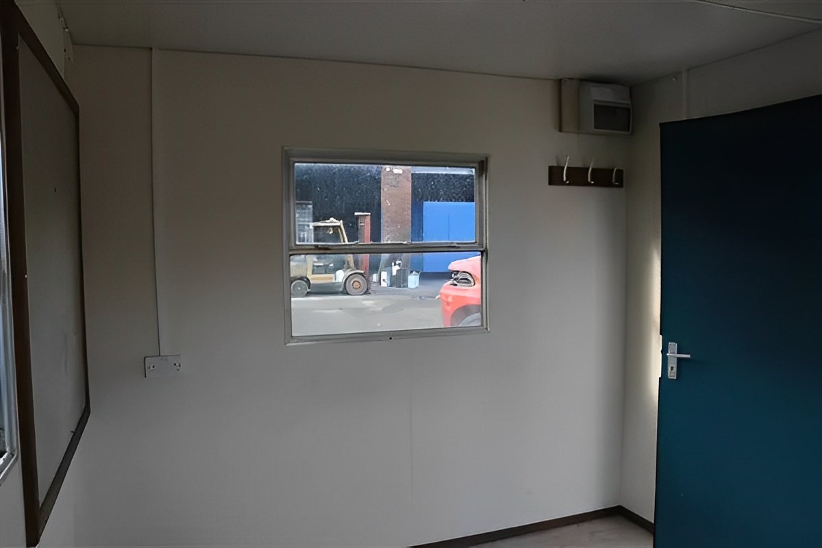 12Ft x 8Ft Steel Anti-Vandal Canteen Cabin - Image 5
