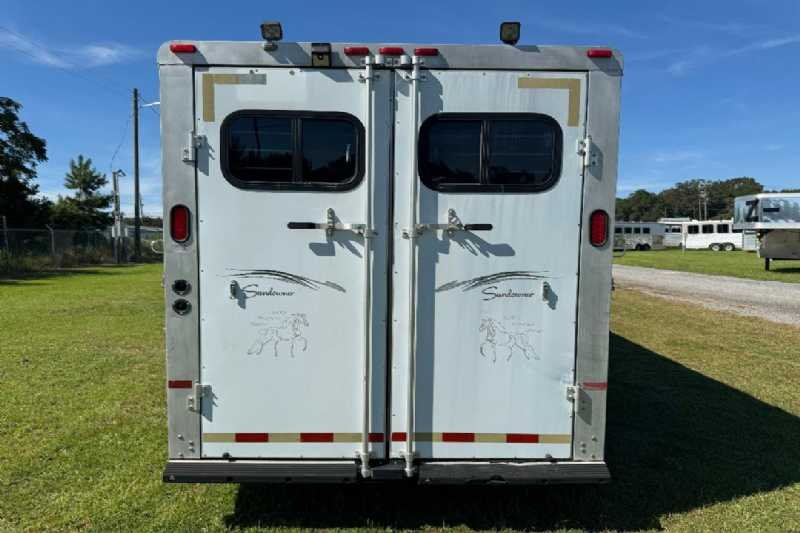 Used 2000 Sundowner 7304LQ 3 Horse Trailer with 9' Short Wall - Image 11