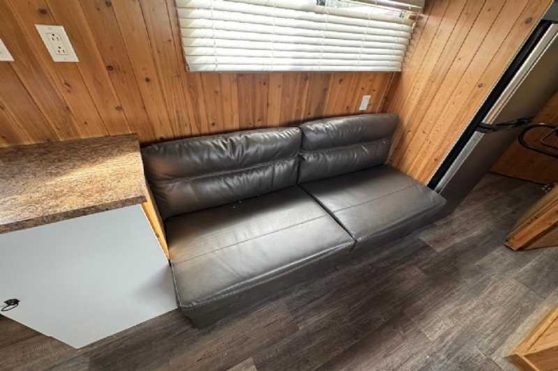 Used 1996 4 Star 8414LQ 4 Horse Trailer with 14' Short Wall - Image 15