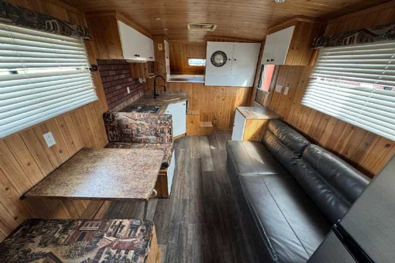 Used 1996 4 Star 8414LQ 4 Horse Trailer with 14' Short Wall - Image 19