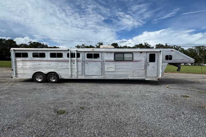 Used 1996 4 Star 8414LQ 4 Horse Trailer with 14' Short Wall