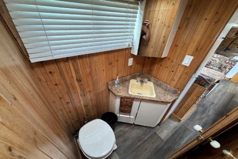 Used 1996 4 Star 8414LQ 4 Horse Trailer with 14' Short Wall - Image 12