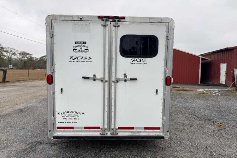 Used 2006 Exiss ES307LQ 3 Horse Trailer with 7' Short Wall - Image 19