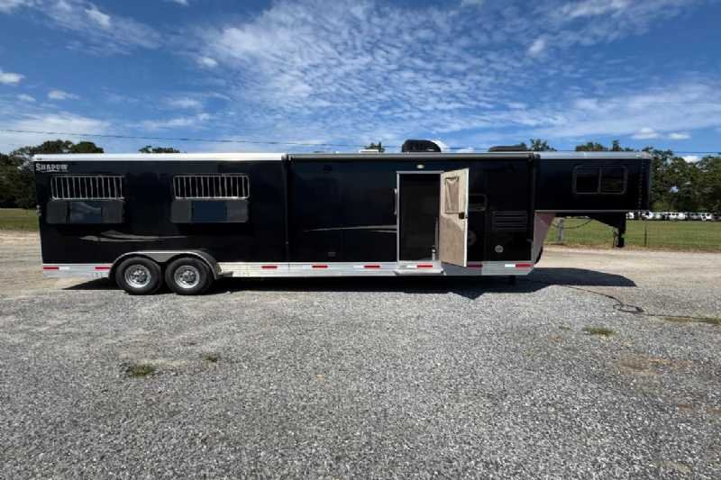 Used 2020 Shadow M-69286S-4SL-GN-E-10'6 LQ 4 Horse Trailer with 11' Short Wall - Image 27