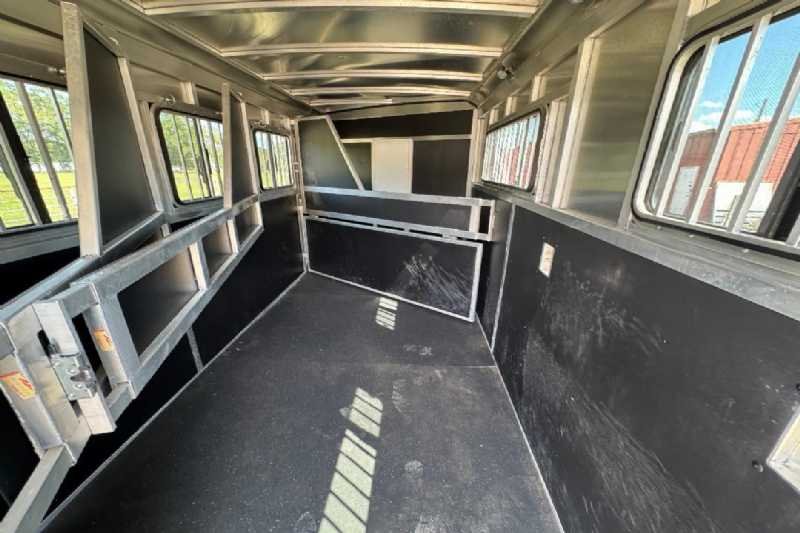 Used 2020 Shadow M-69286S-4SL-GN-E-10'6 LQ 4 Horse Trailer with 11' Short Wall - Image 7