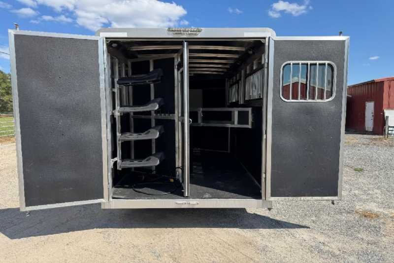 Used 2020 Shadow M-69286S-4SL-GN-E-10'6 LQ 4 Horse Trailer with 11' Short Wall - Image 10