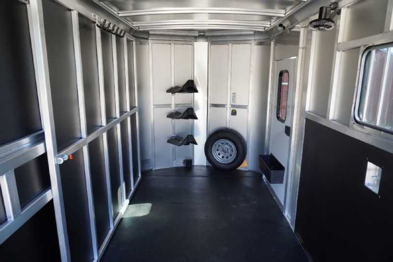 New 2026 Shadow 3HBPDLX 3 Horse Trailer with 2' Short Wall - Image 2