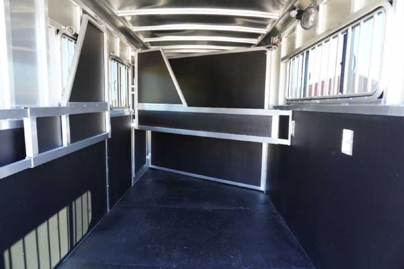 New 2026 Shadow 3HBPDLX 3 Horse Trailer with 2' Short Wall - Image 4