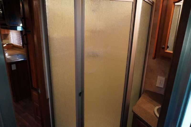 Used 2013 Lakota CHARGER 4 Horse Trailer with 13' Short Wall 4 Horse Trailer with 11' Short Wall - Image 13