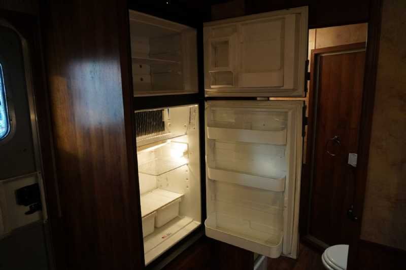 Used 2013 Lakota CHARGER 4 Horse Trailer with 13' Short Wall 4 Horse Trailer with 11' Short Wall - Image 18