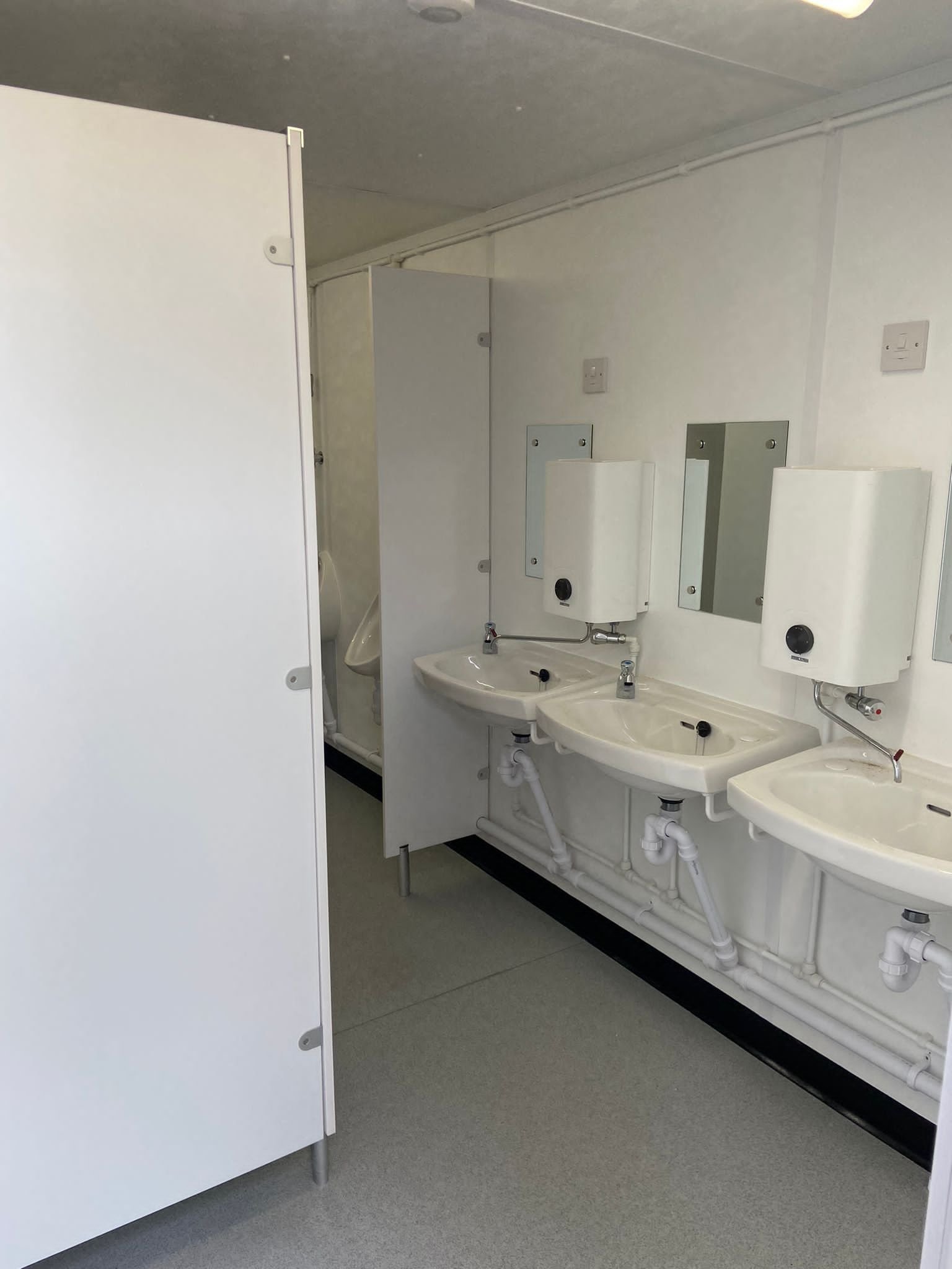 3+1 Steel Toilet Cabin 16Ft x 9Ft - Image 3