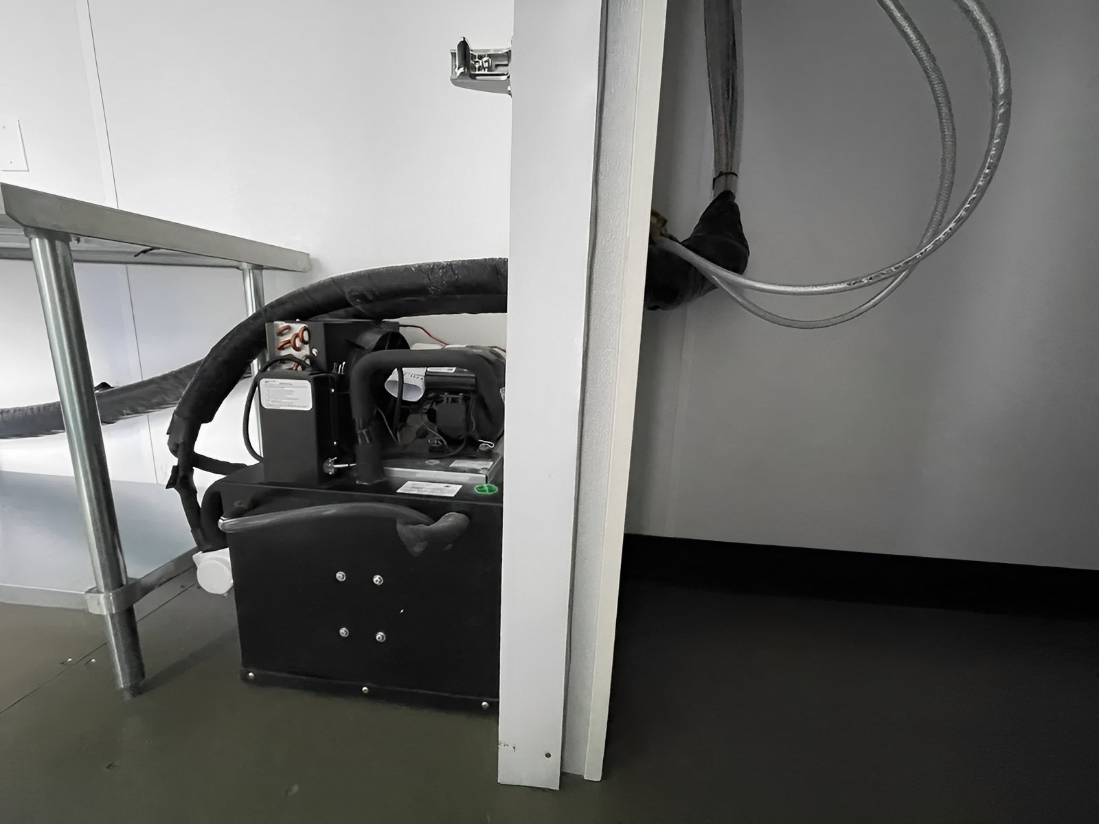 40ft Shipping Container Bar - Image 4