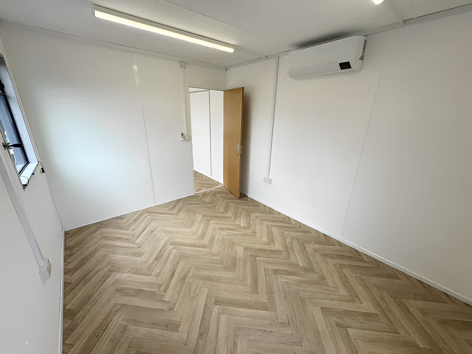 Custom 32Ft × 10ft Cabin Office + Canteen + 1+1 WC Wash Rooms Anti-Vandal - Image 7