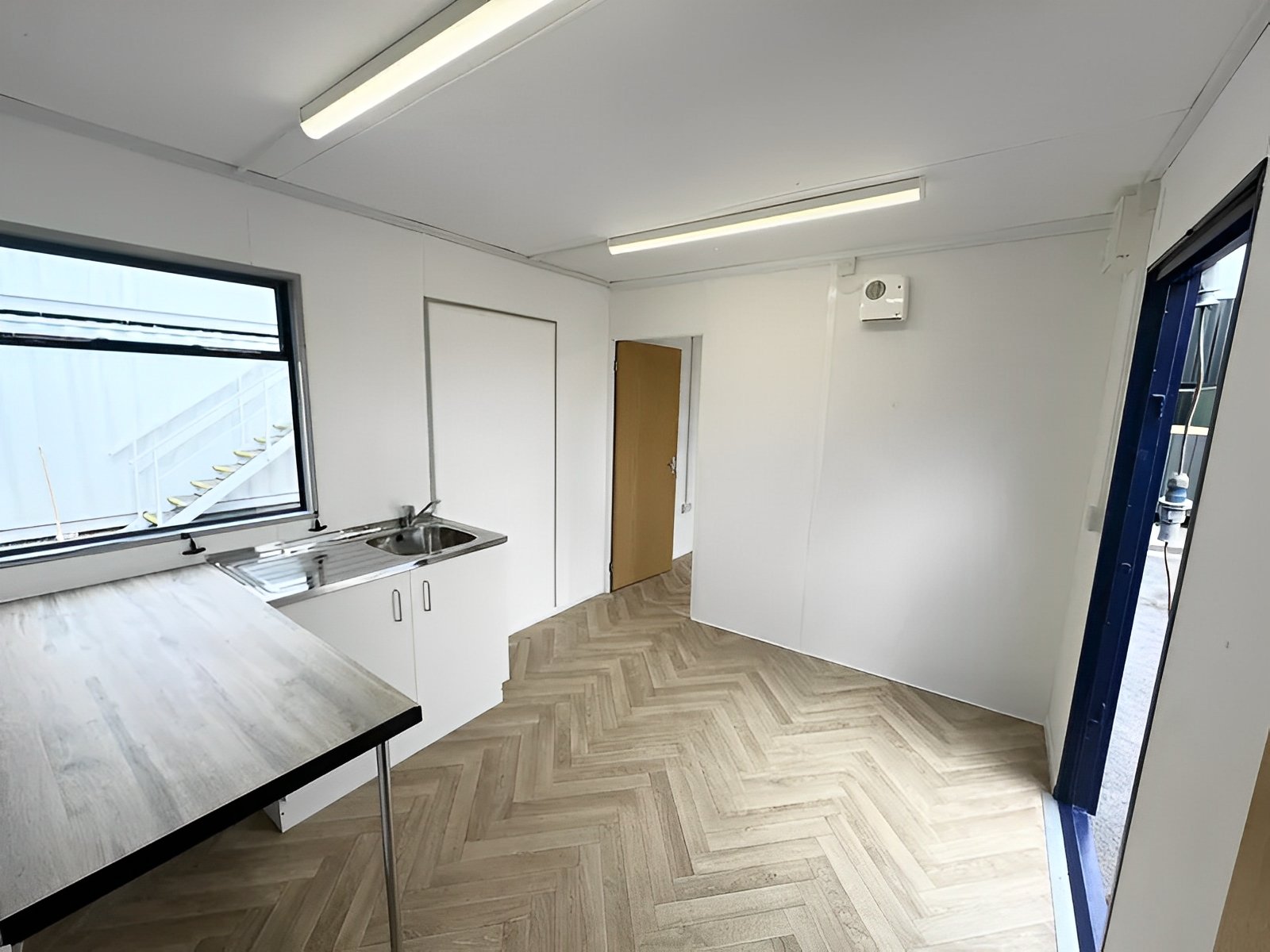 Custom 32Ft × 10ft Cabin Office + Canteen + 1+1 WC Wash Rooms Anti-Vandal - Image 12