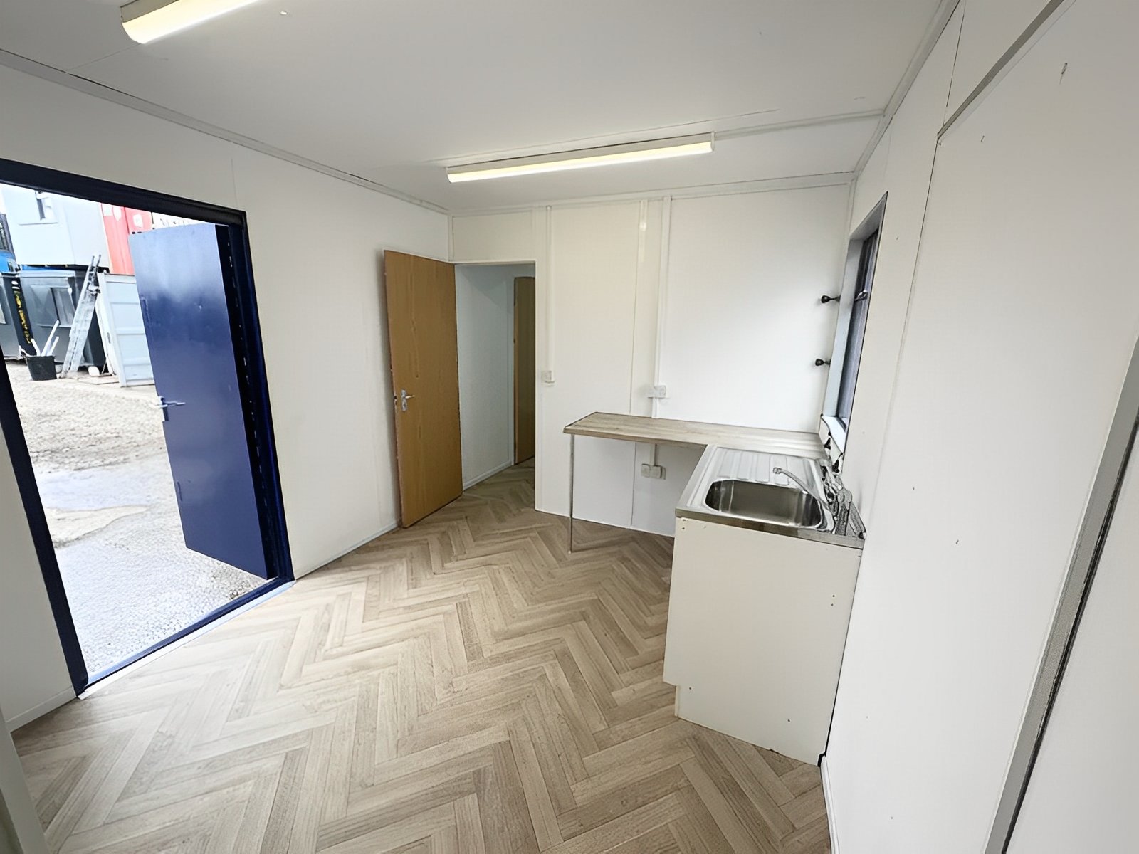 Custom 32Ft × 10ft Cabin Office + Canteen + 1+1 WC Wash Rooms Anti-Vandal - Image 11