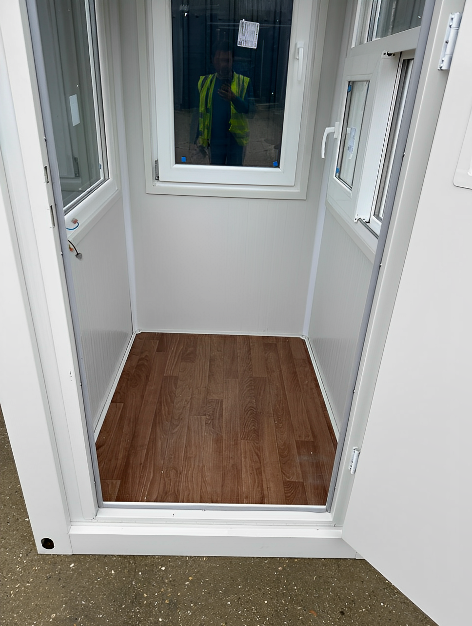 Single Guard Hut - Image 5