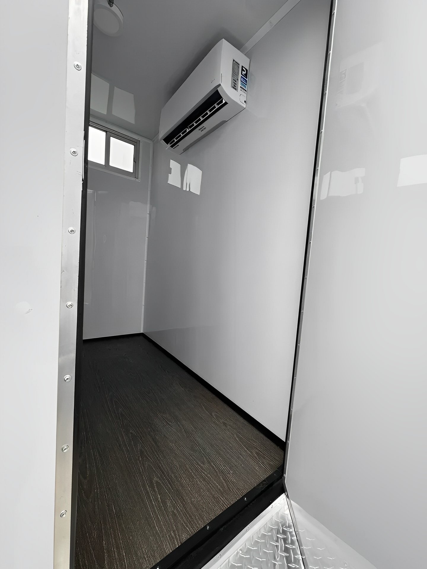 Upscale 2 Station Portable Restroom Trailer 7′ x 14′ - Image 4