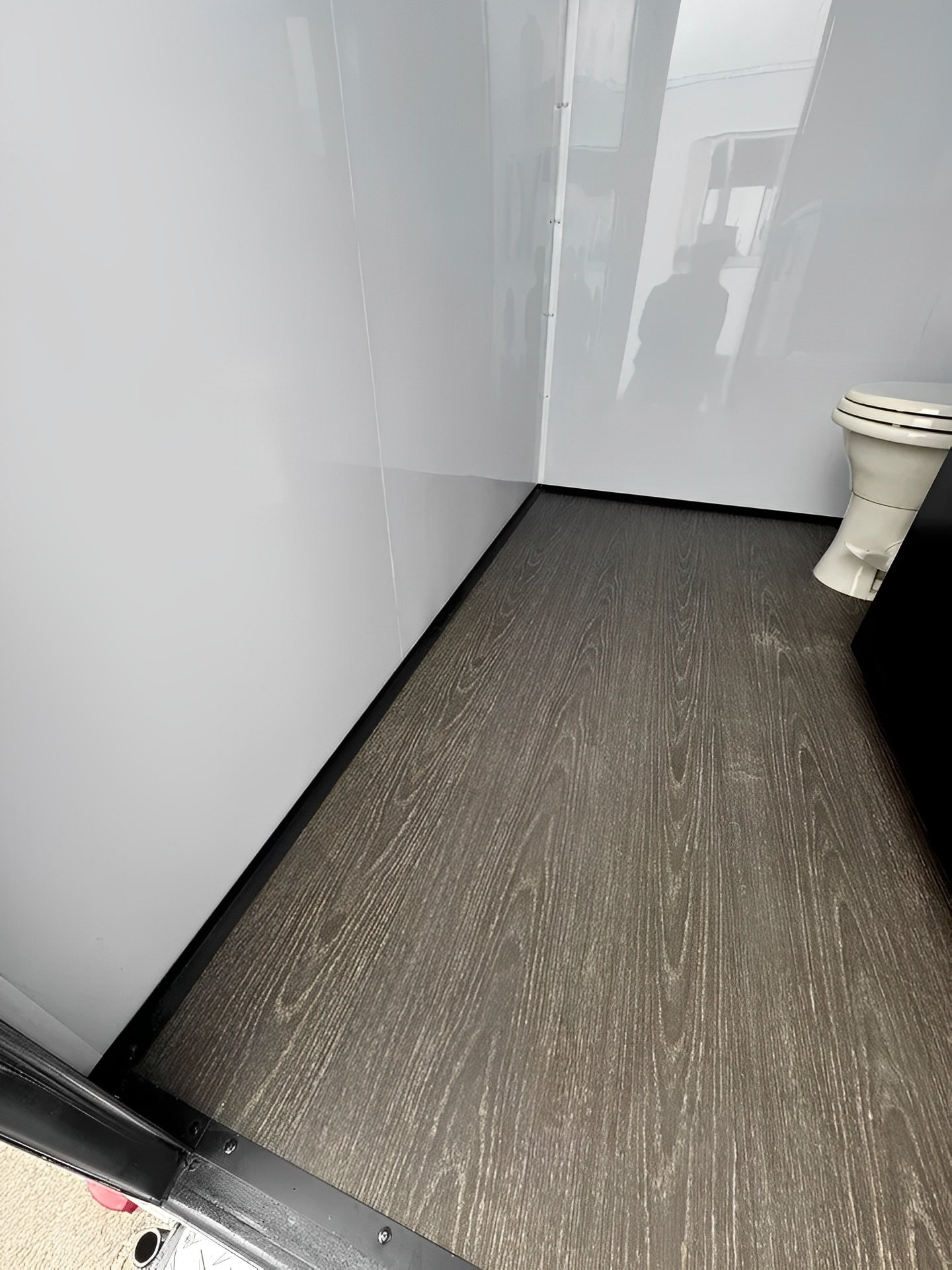 Upscale 2 Station Portable Restroom Trailer 7′ x 14′ - Image 9